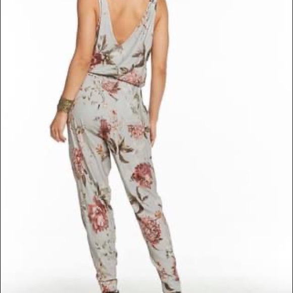 CHASER BRAND double V romper/ jumper  new size L - Picture 2 of 2